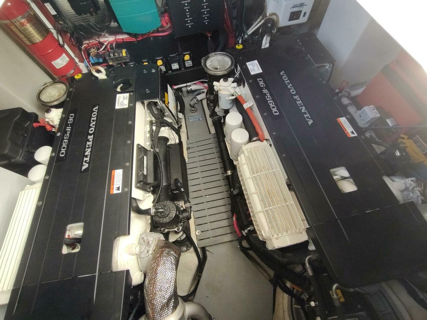 2021 Regal 42 Fly — photo 78