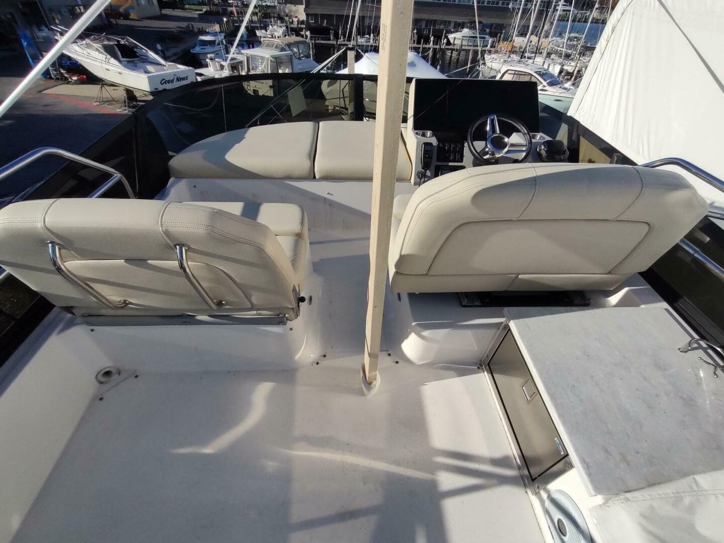 2021 Regal 42 Fly — photo 22