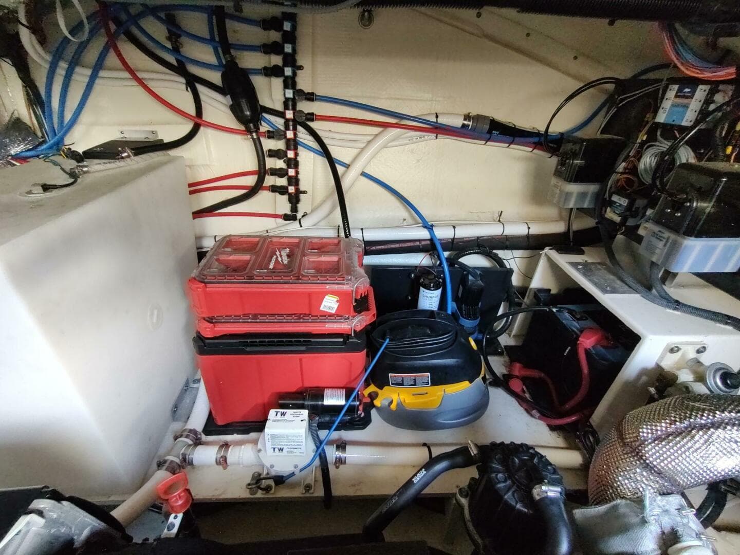 2021 Regal 42 Fly — photo 87