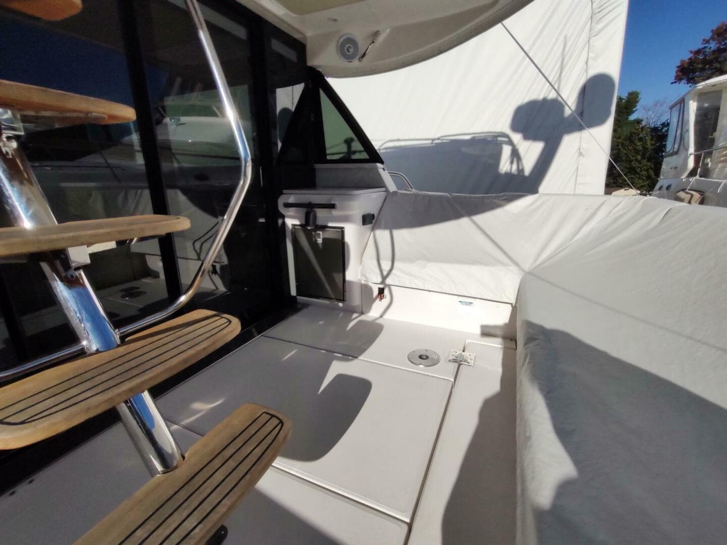 2021 Regal 42 Fly — photo 35