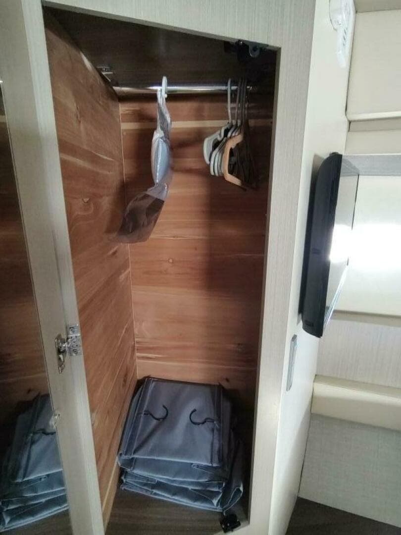 2021 Regal 42 Fly — photo 62