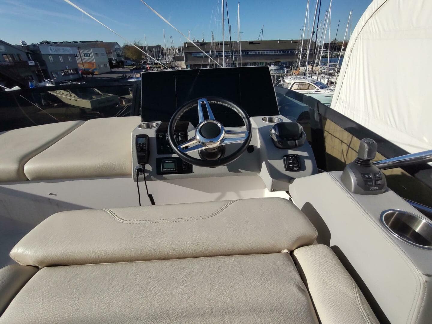 2021 Regal 42 Fly — photo 24