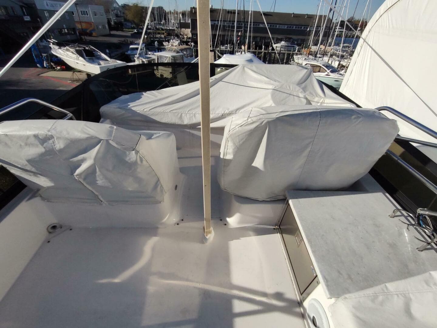 2021 Regal 42 Fly — photo 21