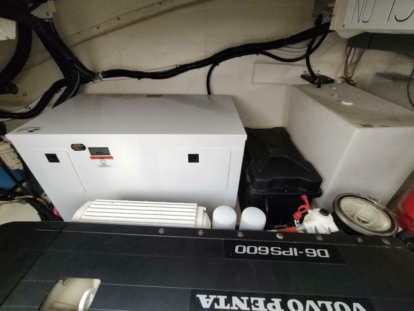 2021 Regal 42 Fly — photo 91