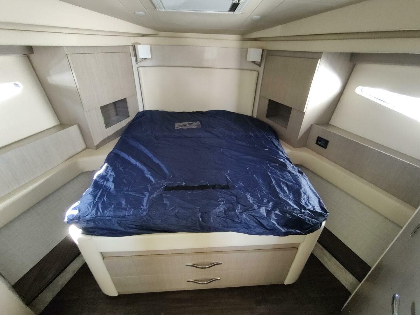 2021 Regal 42 Fly — photo 55