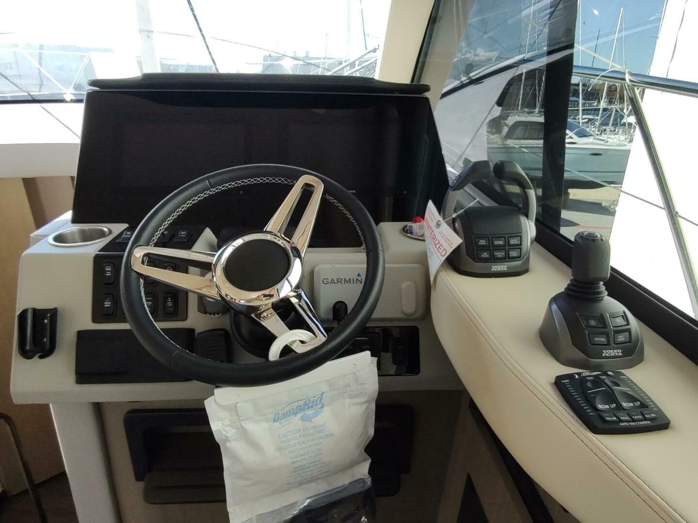 2021 Regal 42 Fly — photo 43