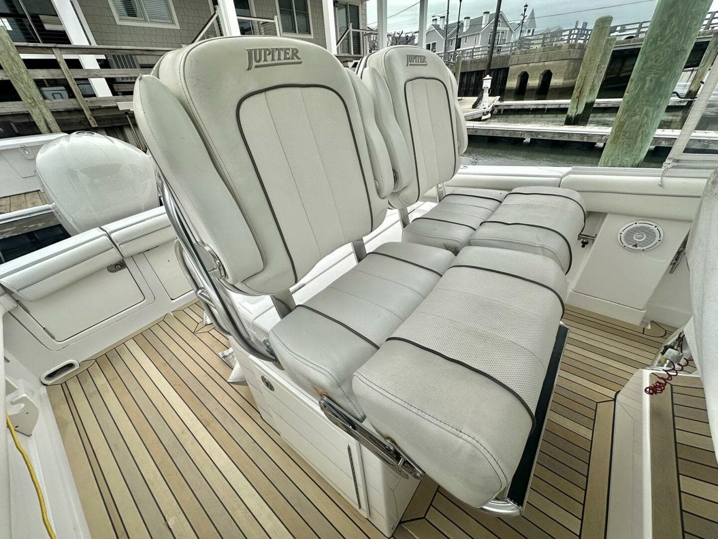 2013 Jupiter Center Console — photo 13