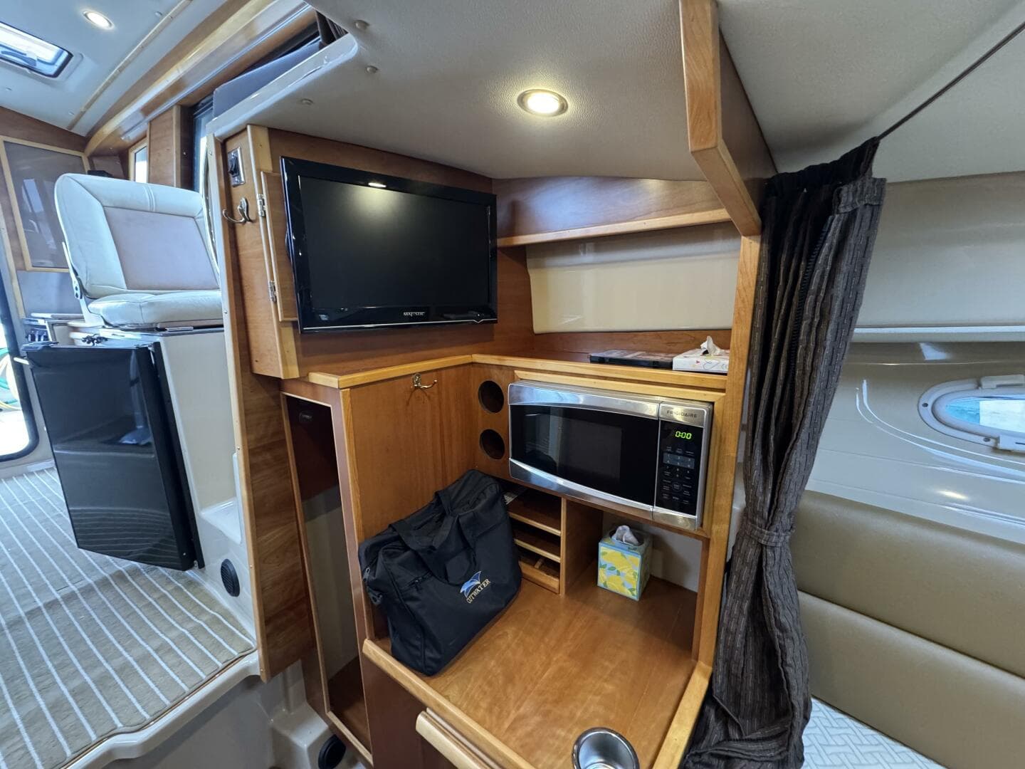 2014 Cutwater 28 — photo 12