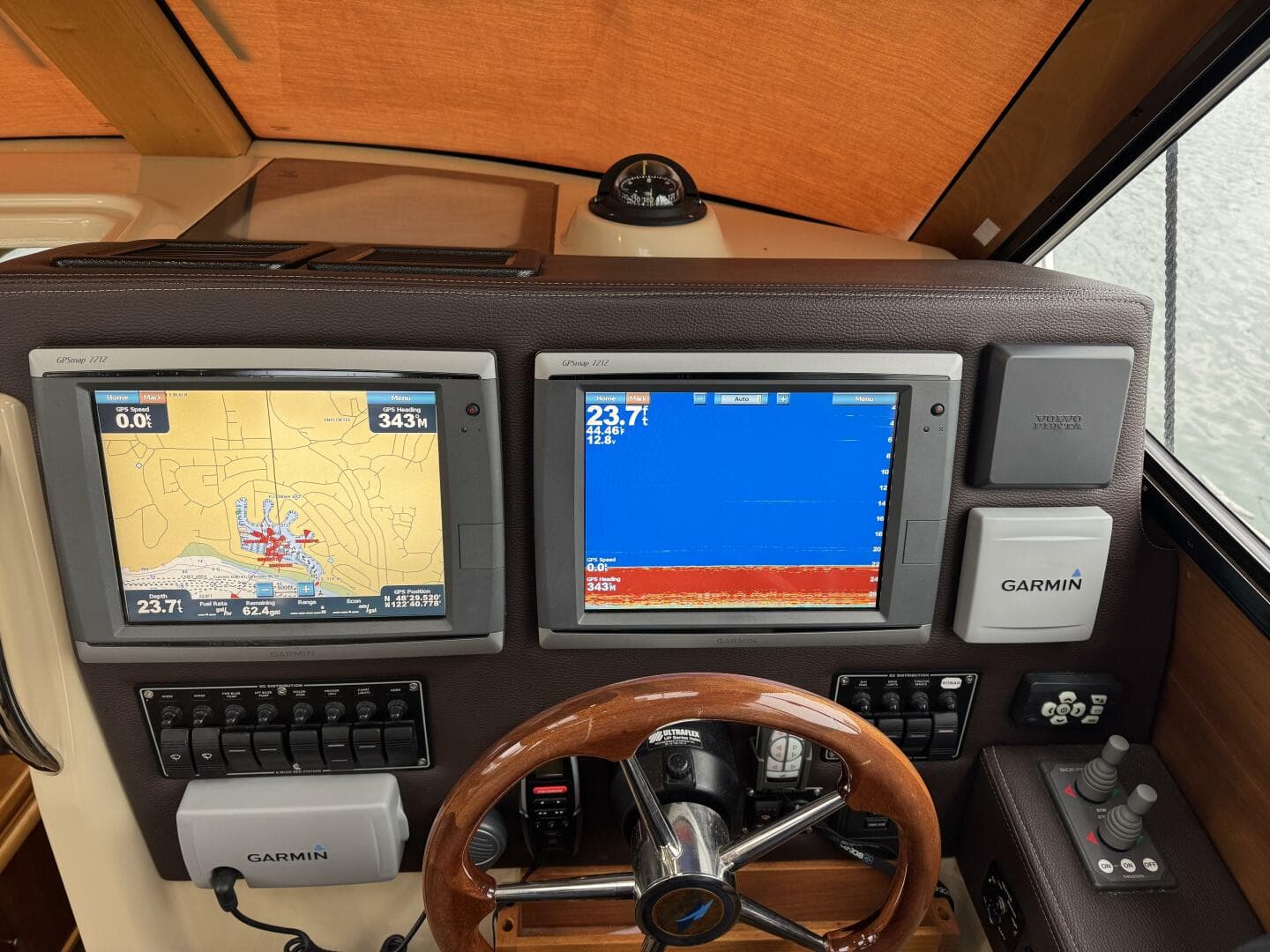 2014 Cutwater 28 — photo 16