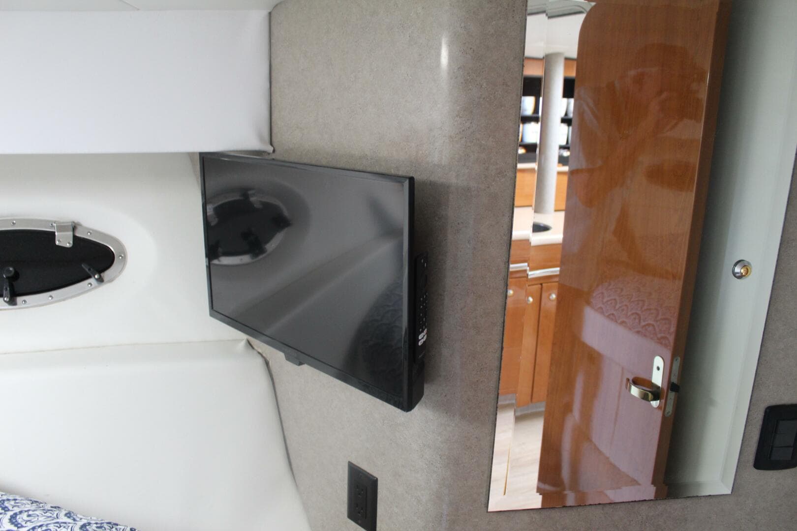 2004 Formula 40 Performance Cruiser — photo 30