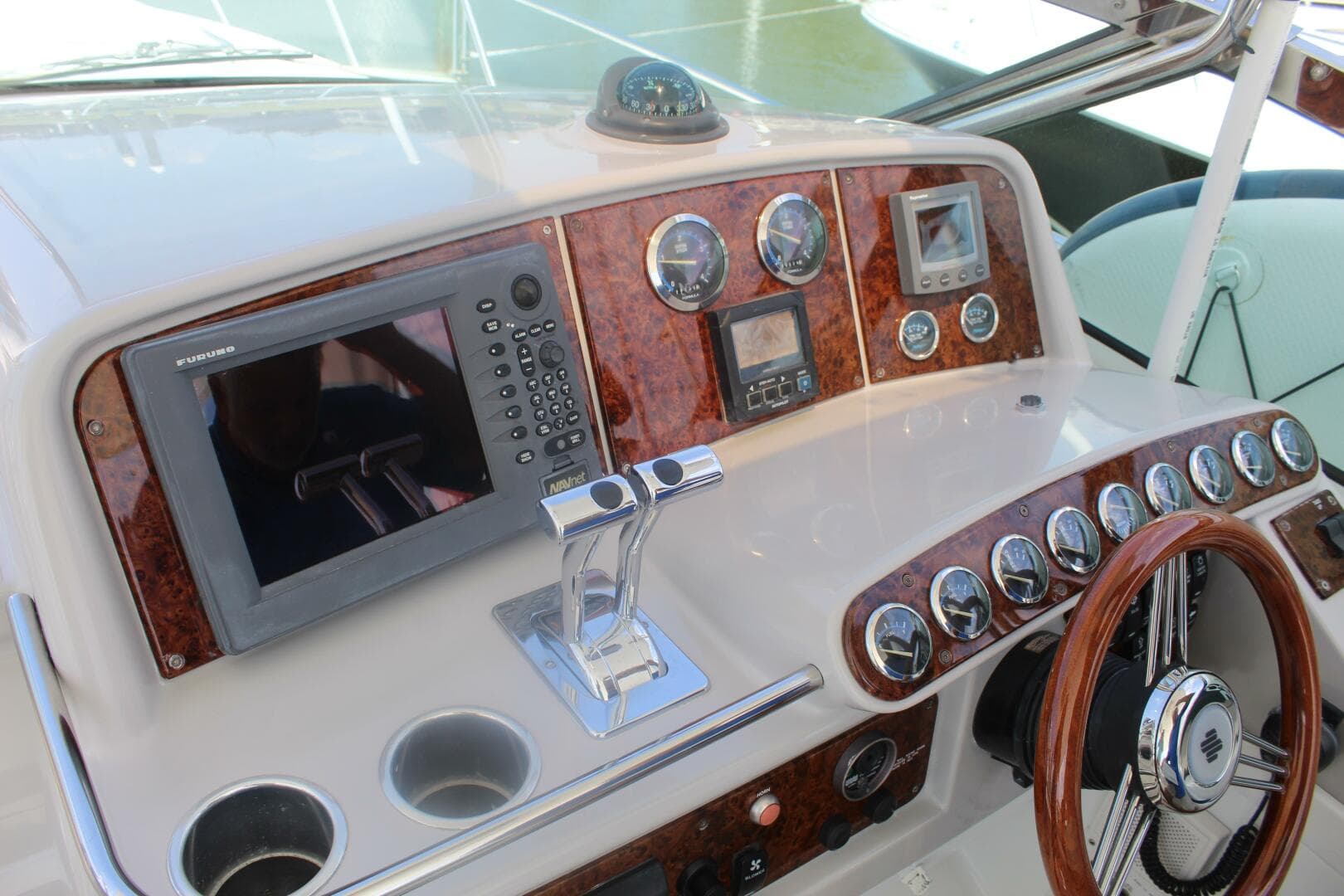 2004 Formula 40 Performance Cruiser — photo 17