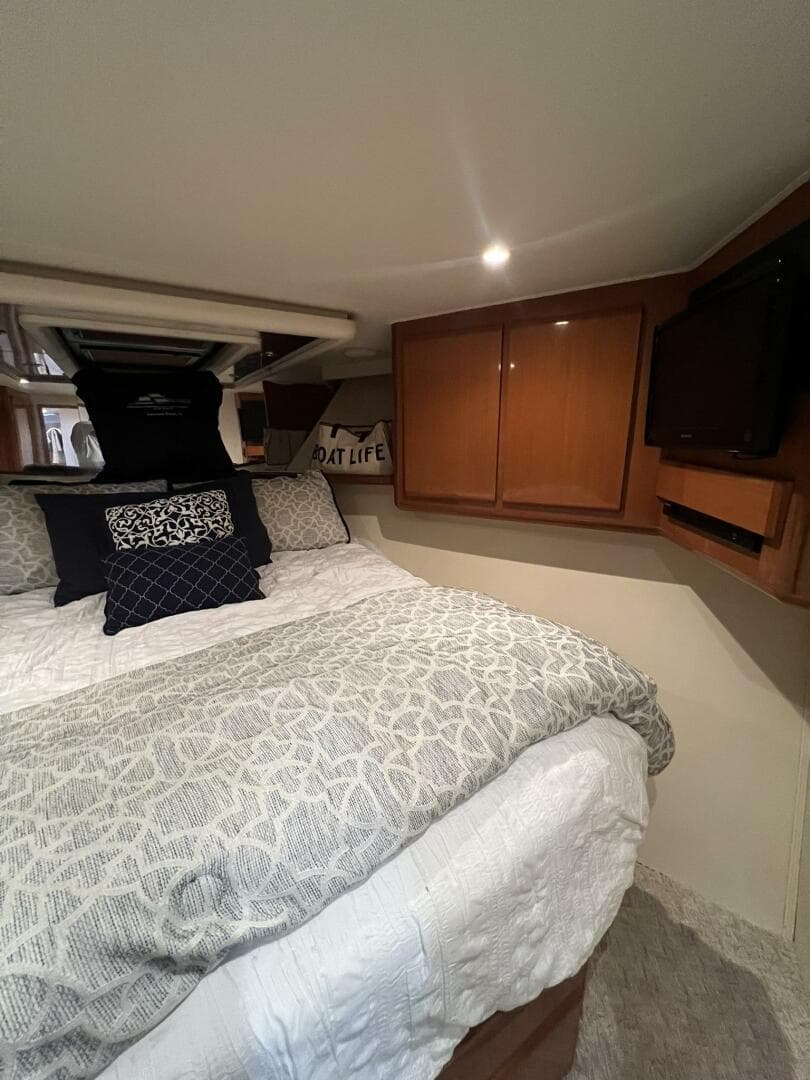 1999 Viking 60 Cpmy — photo 59