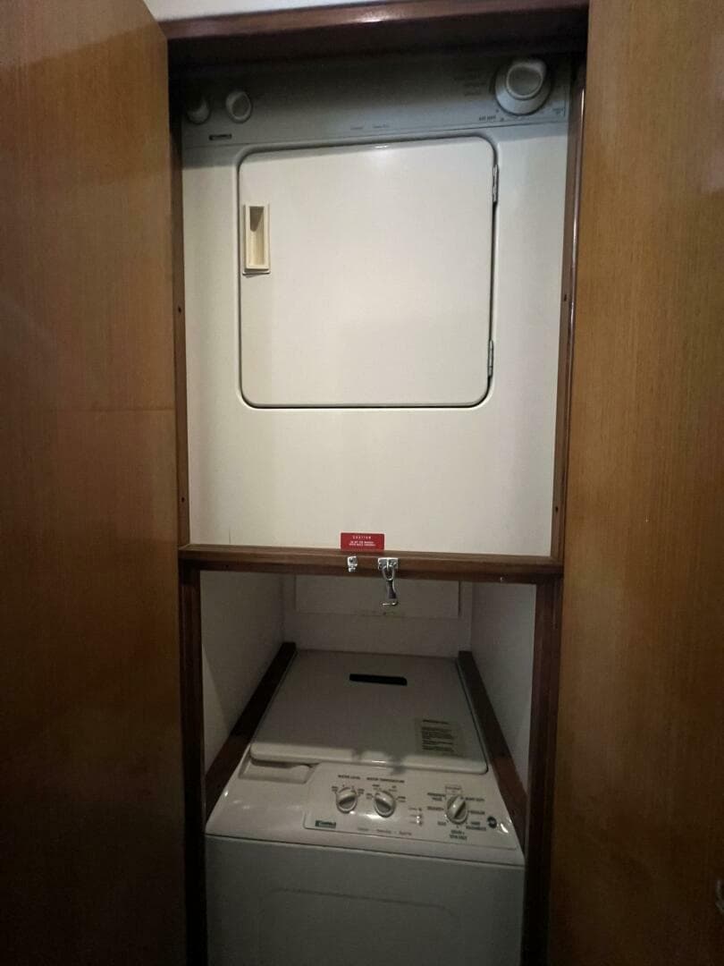 1999 Viking 60 Cpmy — photo 50