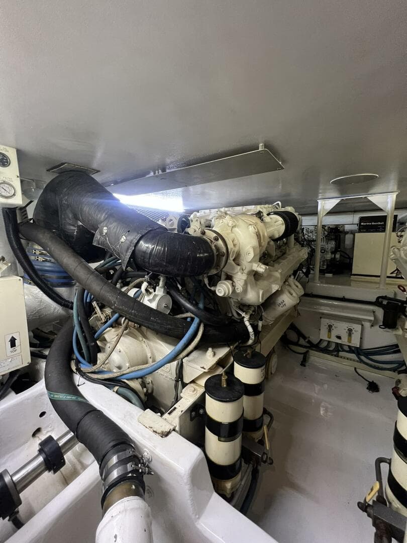 1999 Viking 60 Cpmy — photo 72