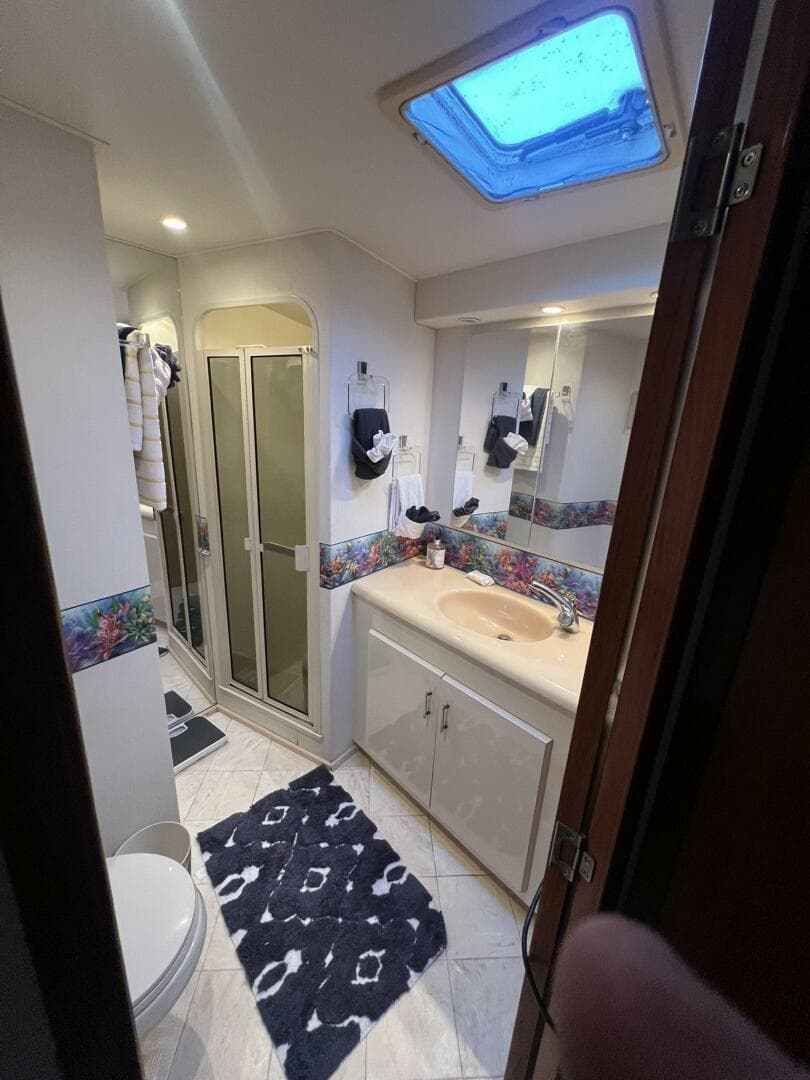 1999 Viking 60 Cpmy — photo 55