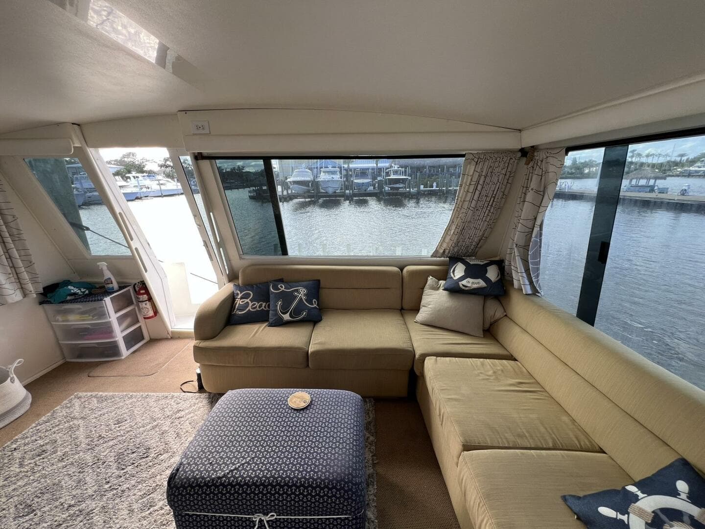 1999 Viking 60 Cpmy — photo 23