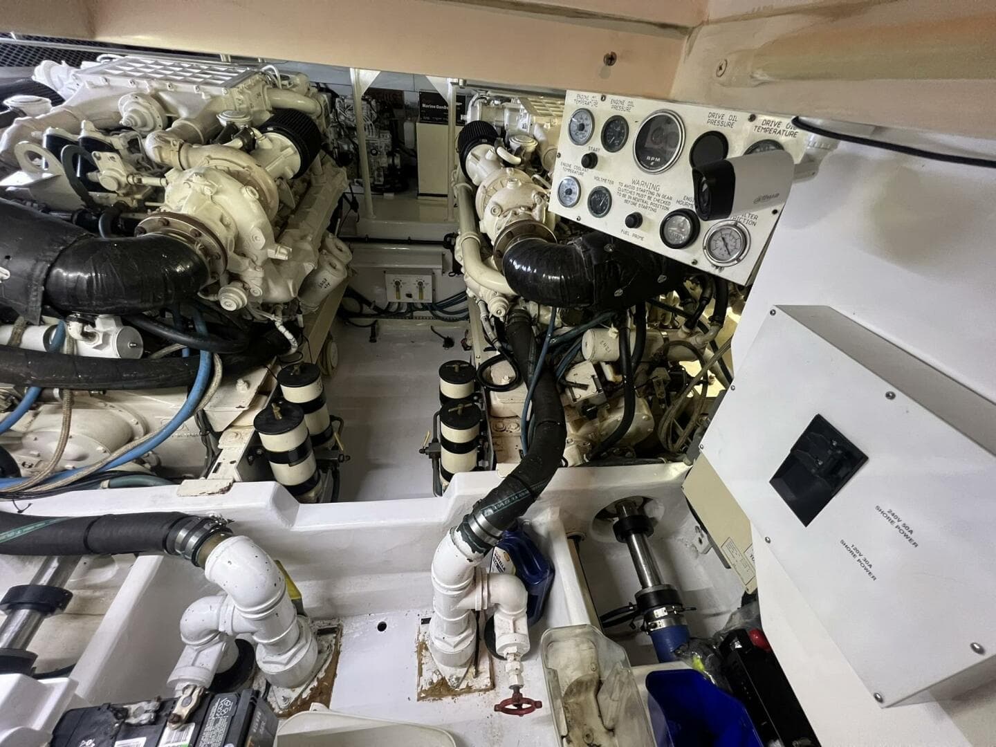 1999 Viking 60 Cpmy — photo 71