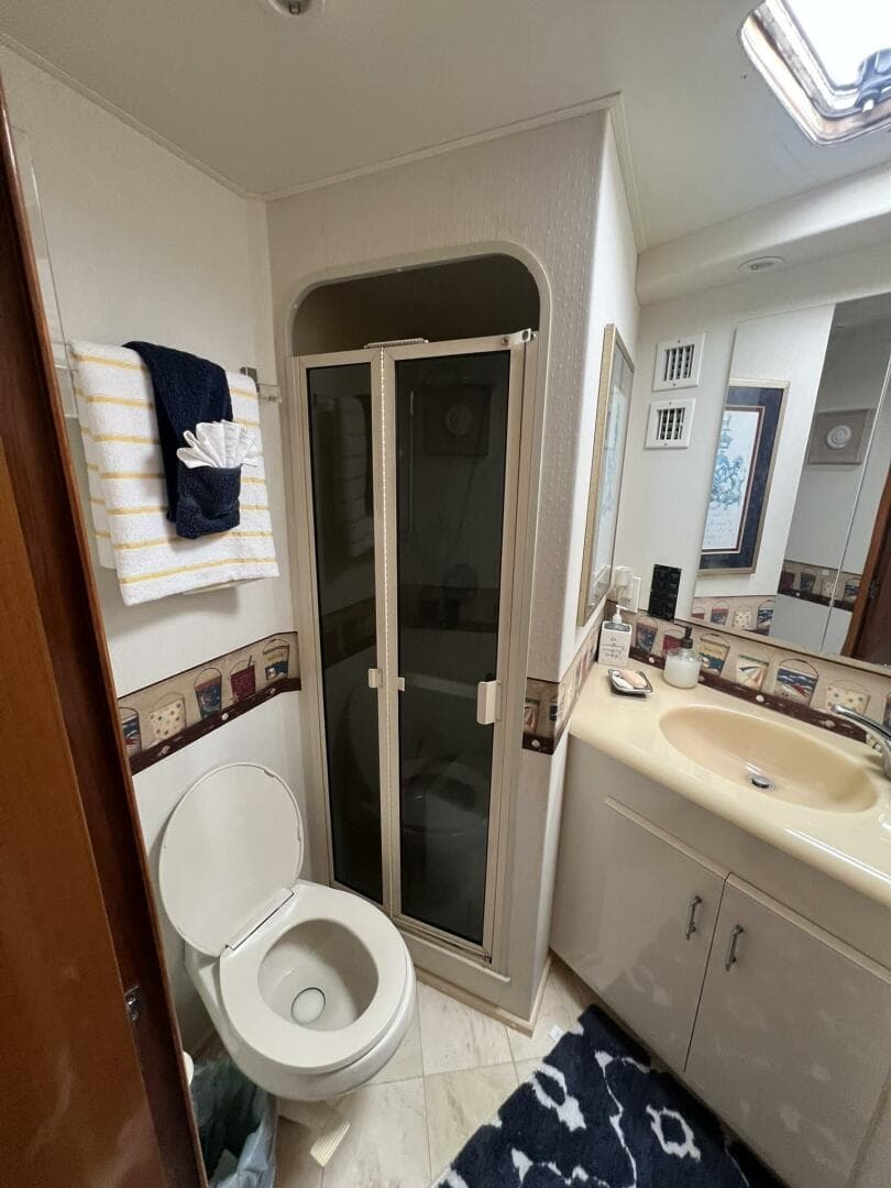 1999 Viking 60 Cpmy — photo 53