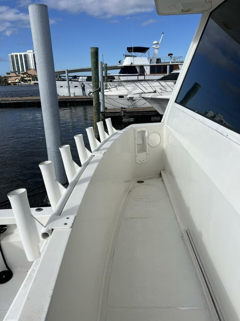 1999 Viking 60 Cpmy — photo 17