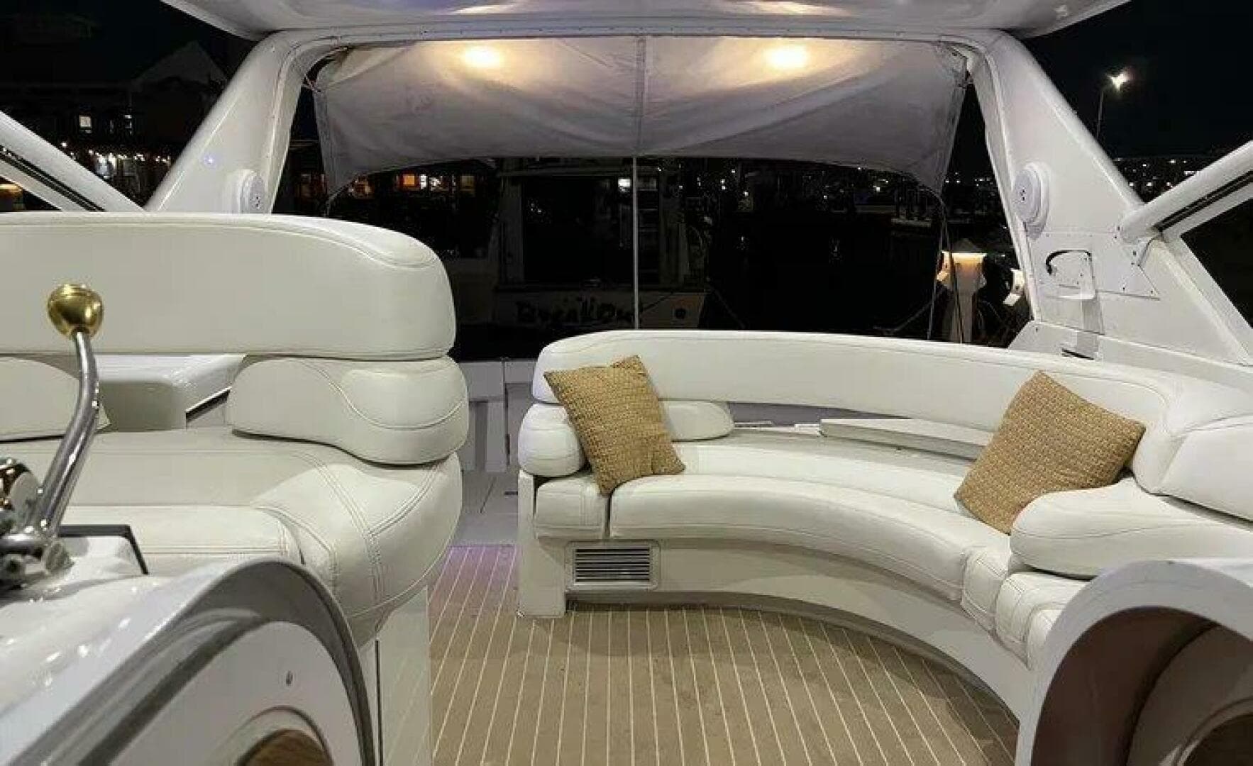 1996 Hatteras 39 Sport Express — photo 5