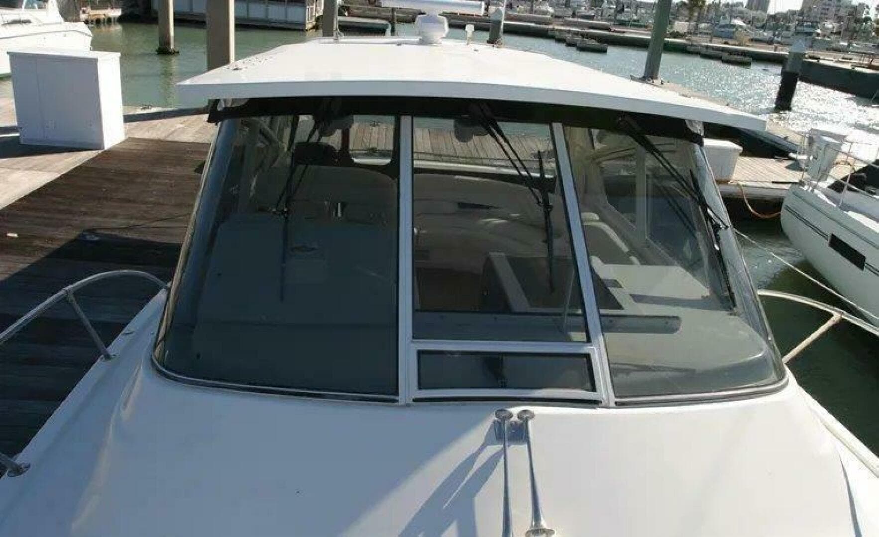 1996 Hatteras 39 Sport Express — photo 4