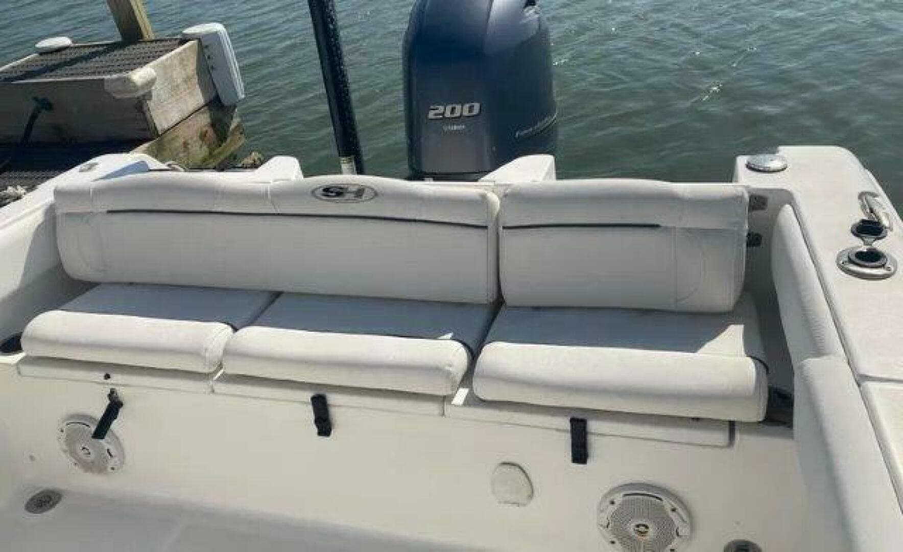 2017 Sea Hunt Ultra 234 — photo 6