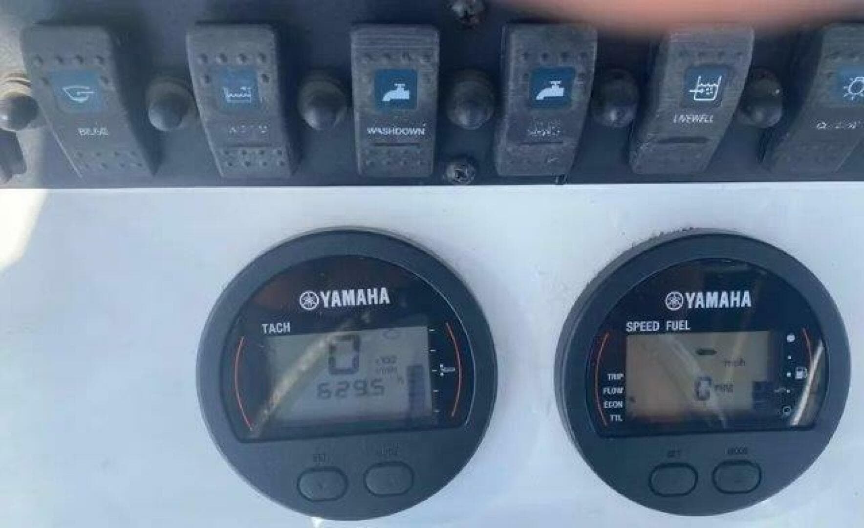 2017 Sea Hunt Ultra 234 — photo 11