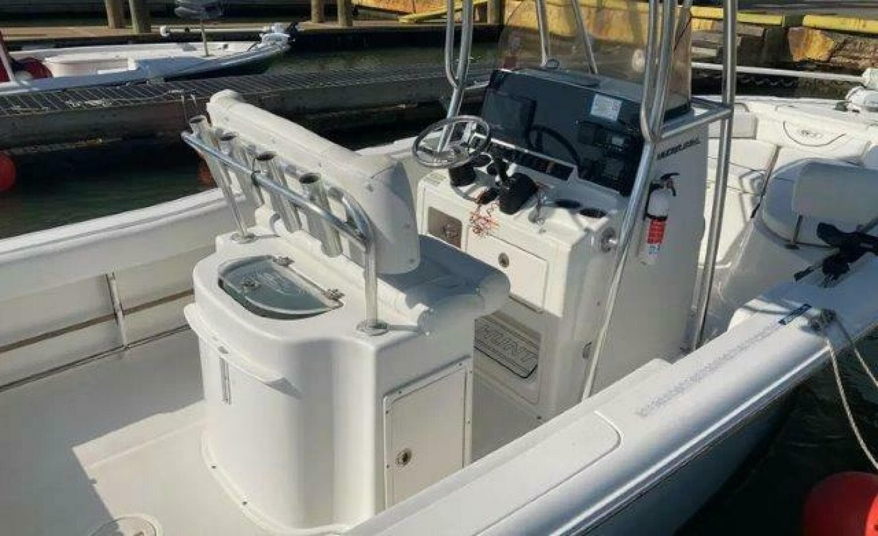 2017 Sea Hunt Ultra 234 — photo 9