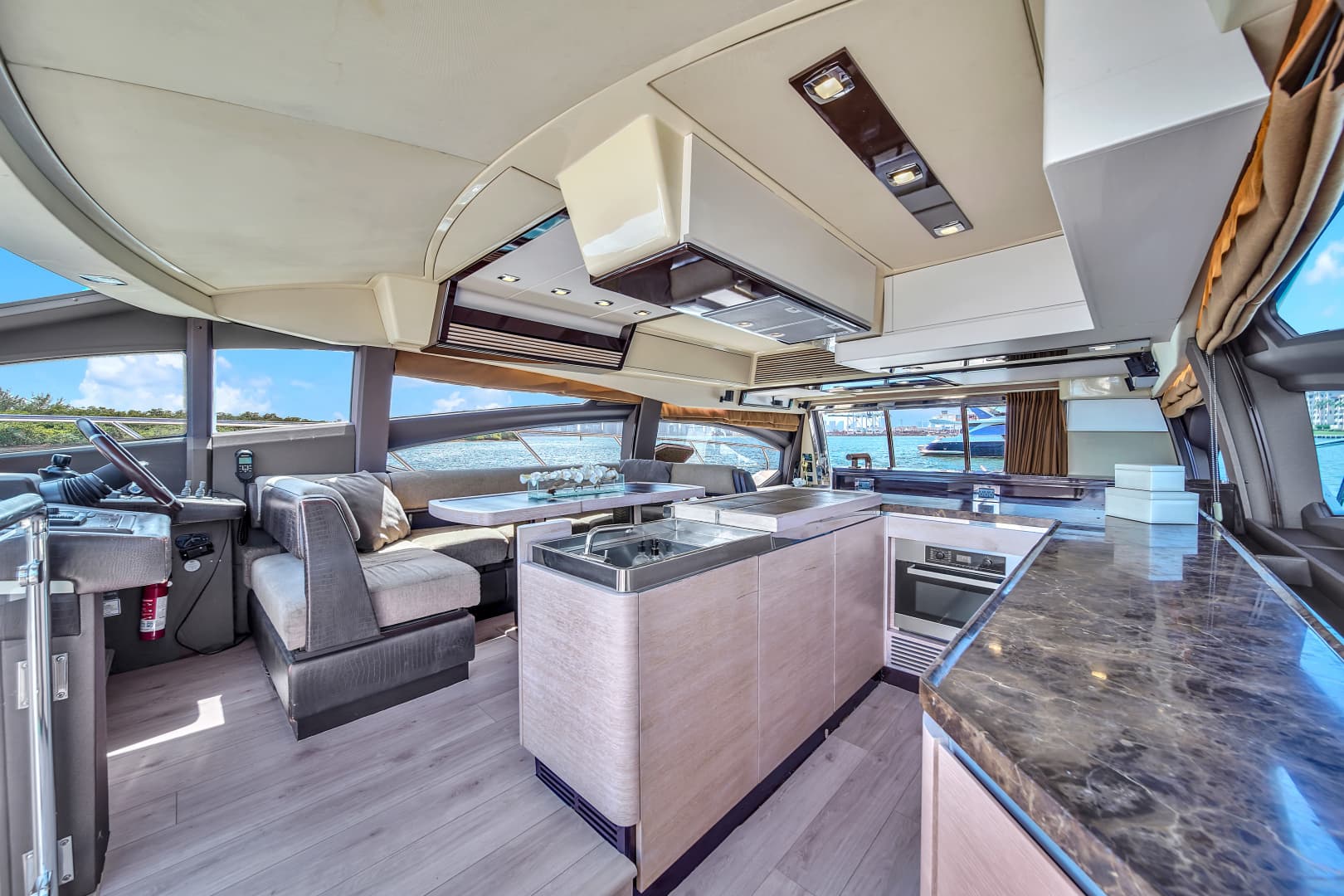 2012 Azimut 64 Flybridge — photo 68