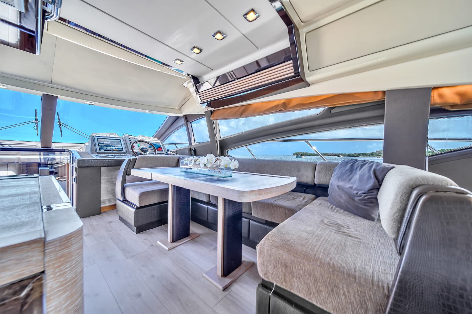 2012 Azimut 64 Flybridge — photo 65