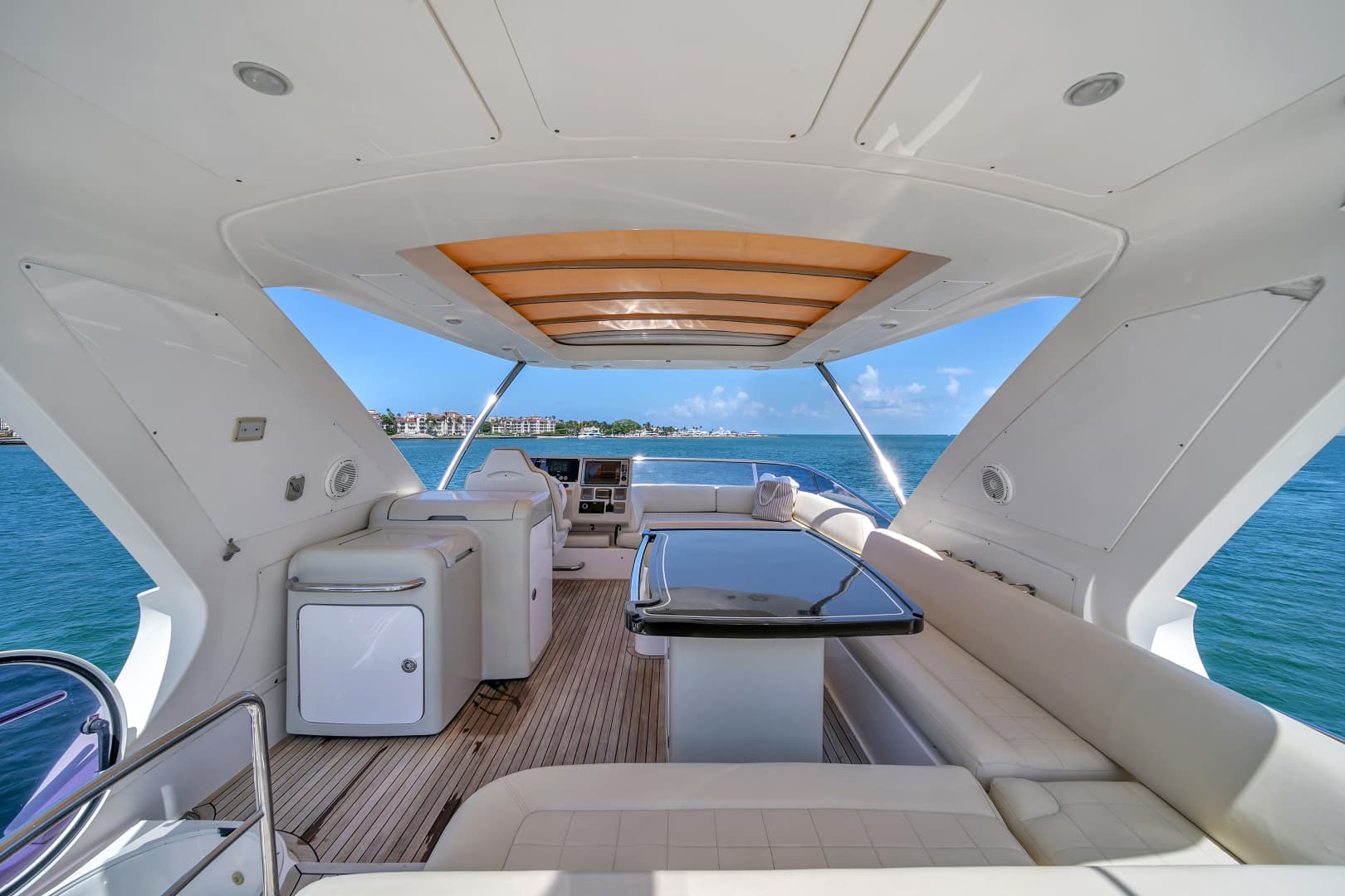 2012 Azimut 64 Flybridge — photo 40