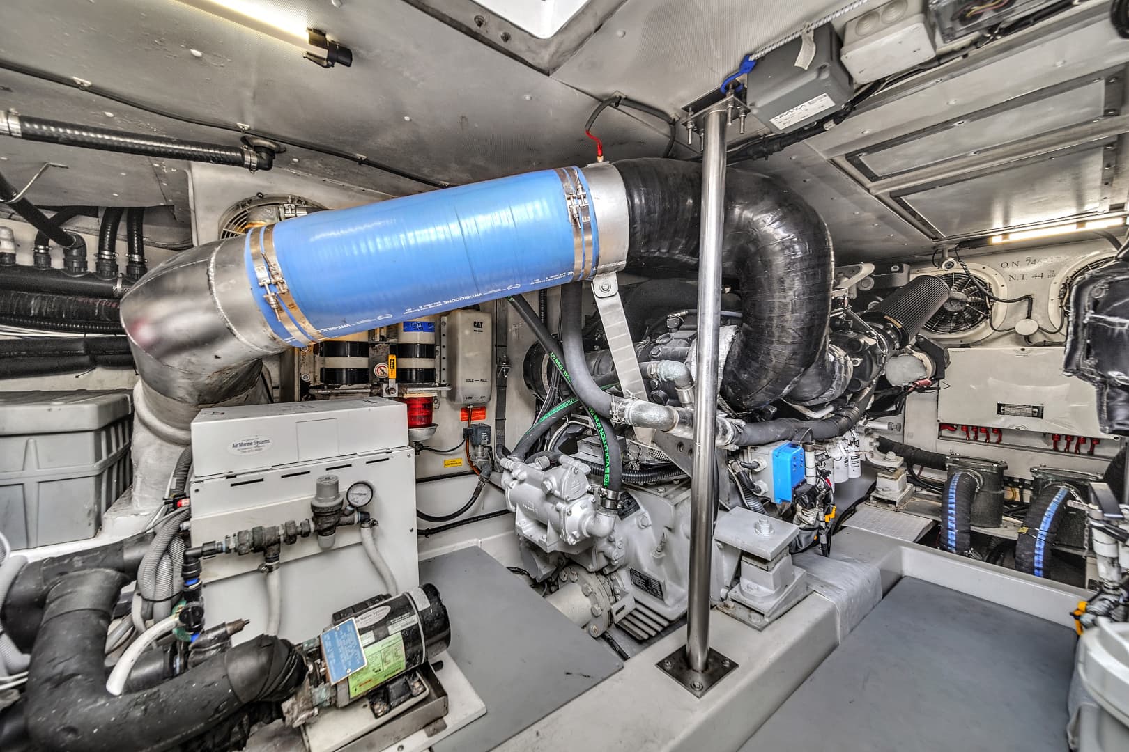 2012 Azimut 64 Flybridge — photo 92