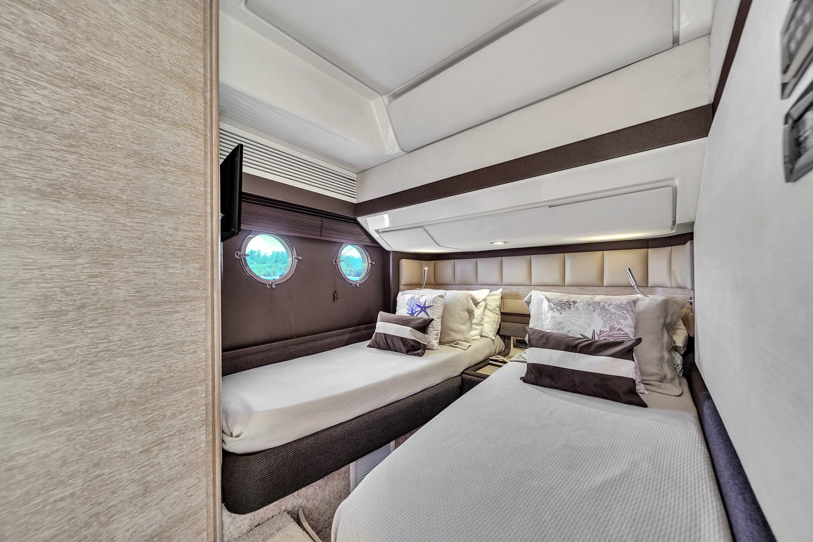 2012 Azimut 64 Flybridge — photo 79