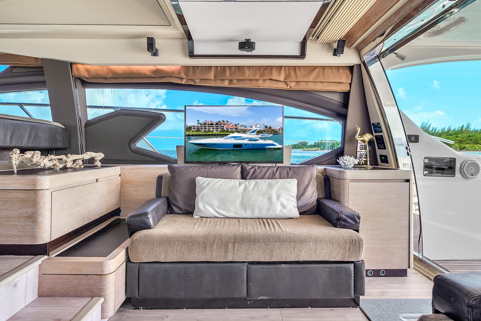 2012 Azimut 64 Flybridge — photo 59