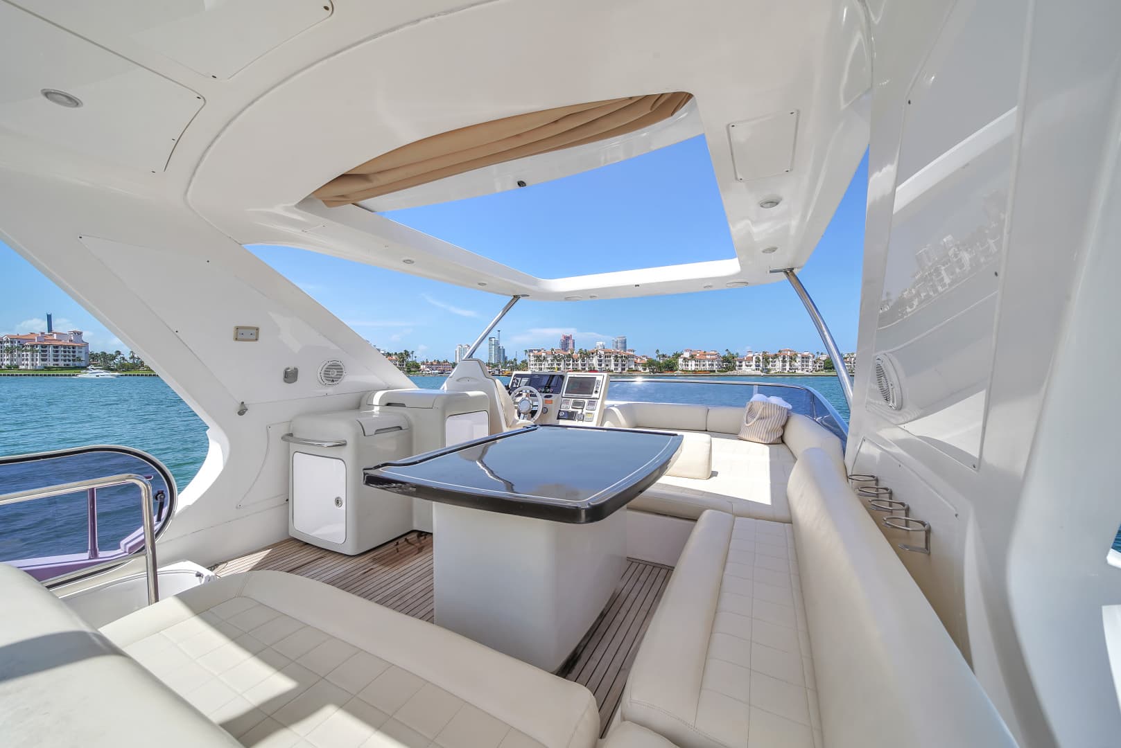 2012 Azimut 64 Flybridge — photo 38