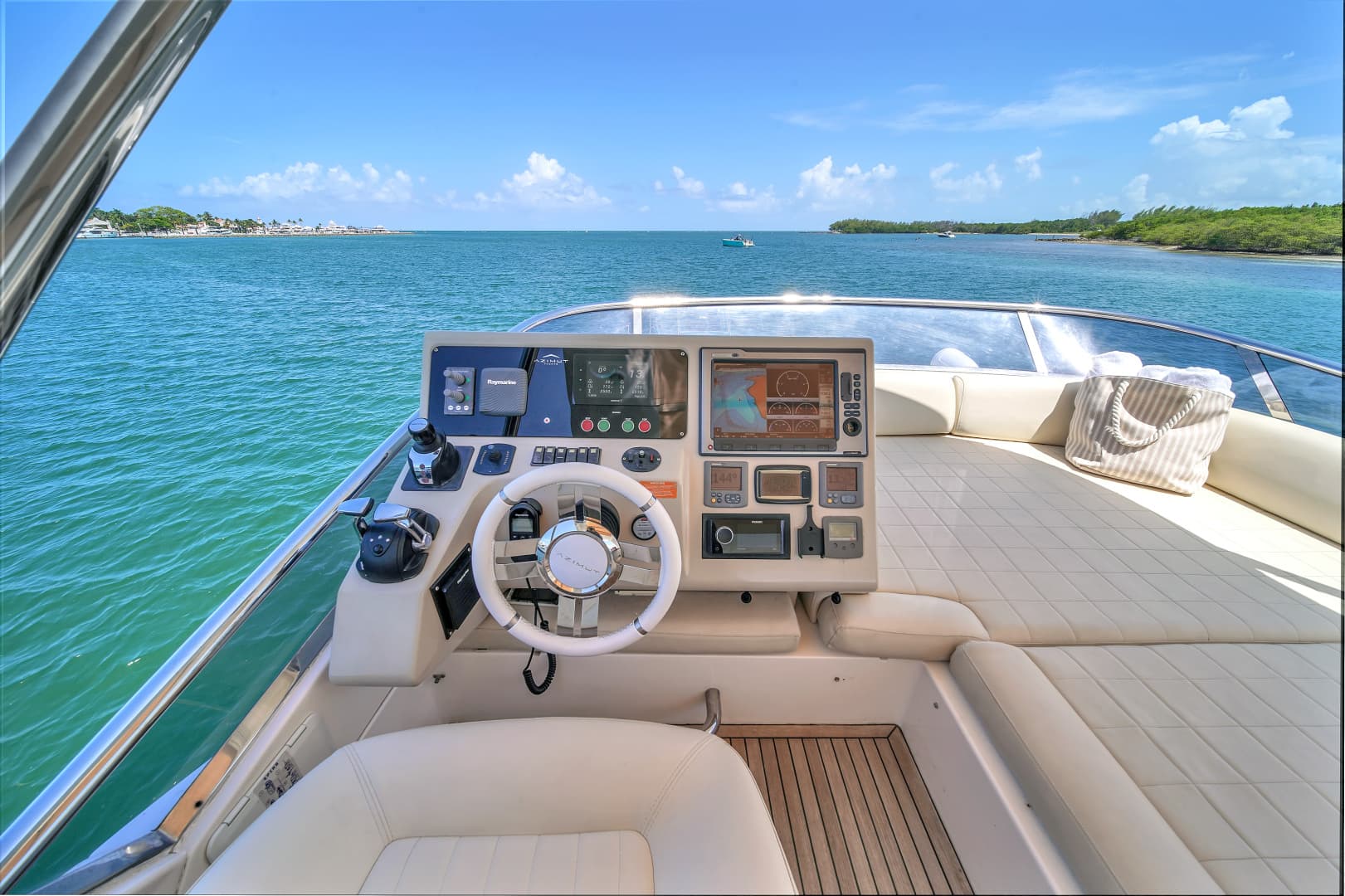 2012 Azimut 64 Flybridge — photo 49