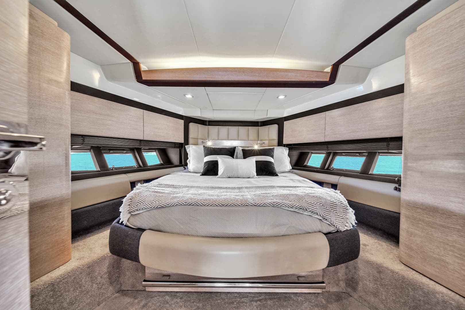2012 Azimut 64 Flybridge — photo 75