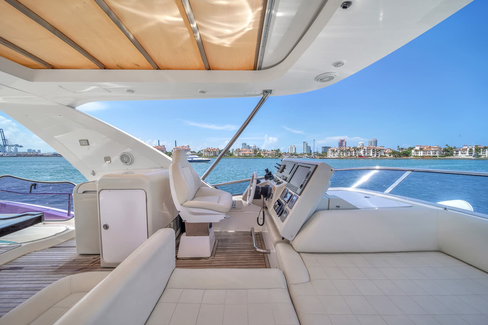 2012 Azimut 64 Flybridge — photo 45
