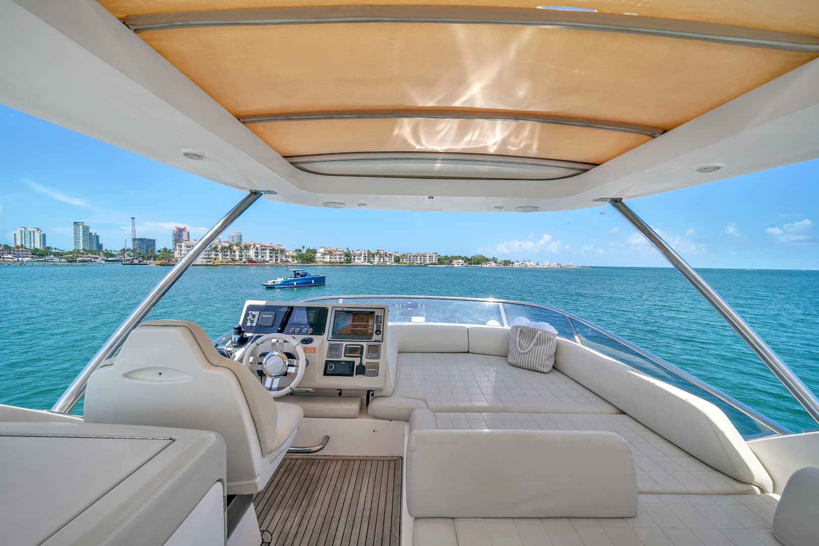 2012 Azimut 64 Flybridge — photo 46