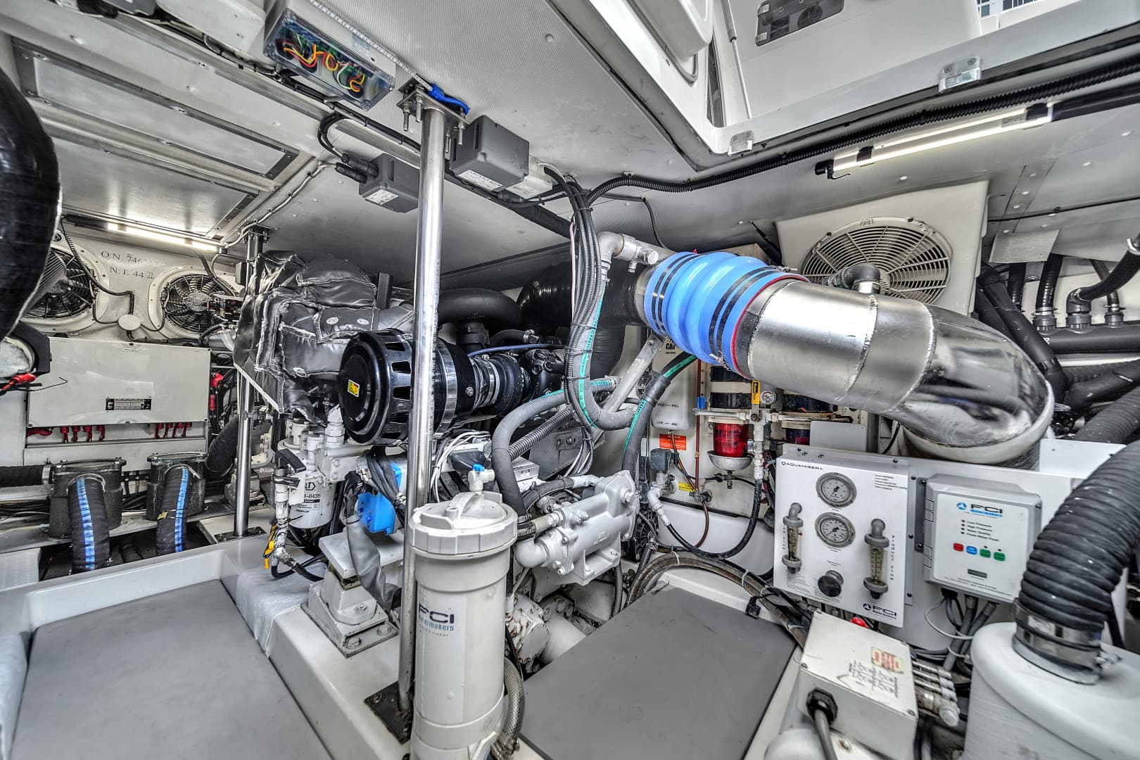 2012 Azimut 64 Flybridge — photo 93