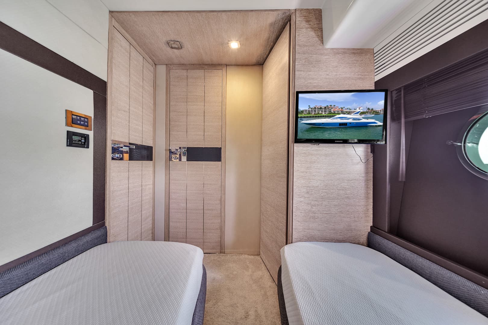 2012 Azimut 64 Flybridge — photo 81