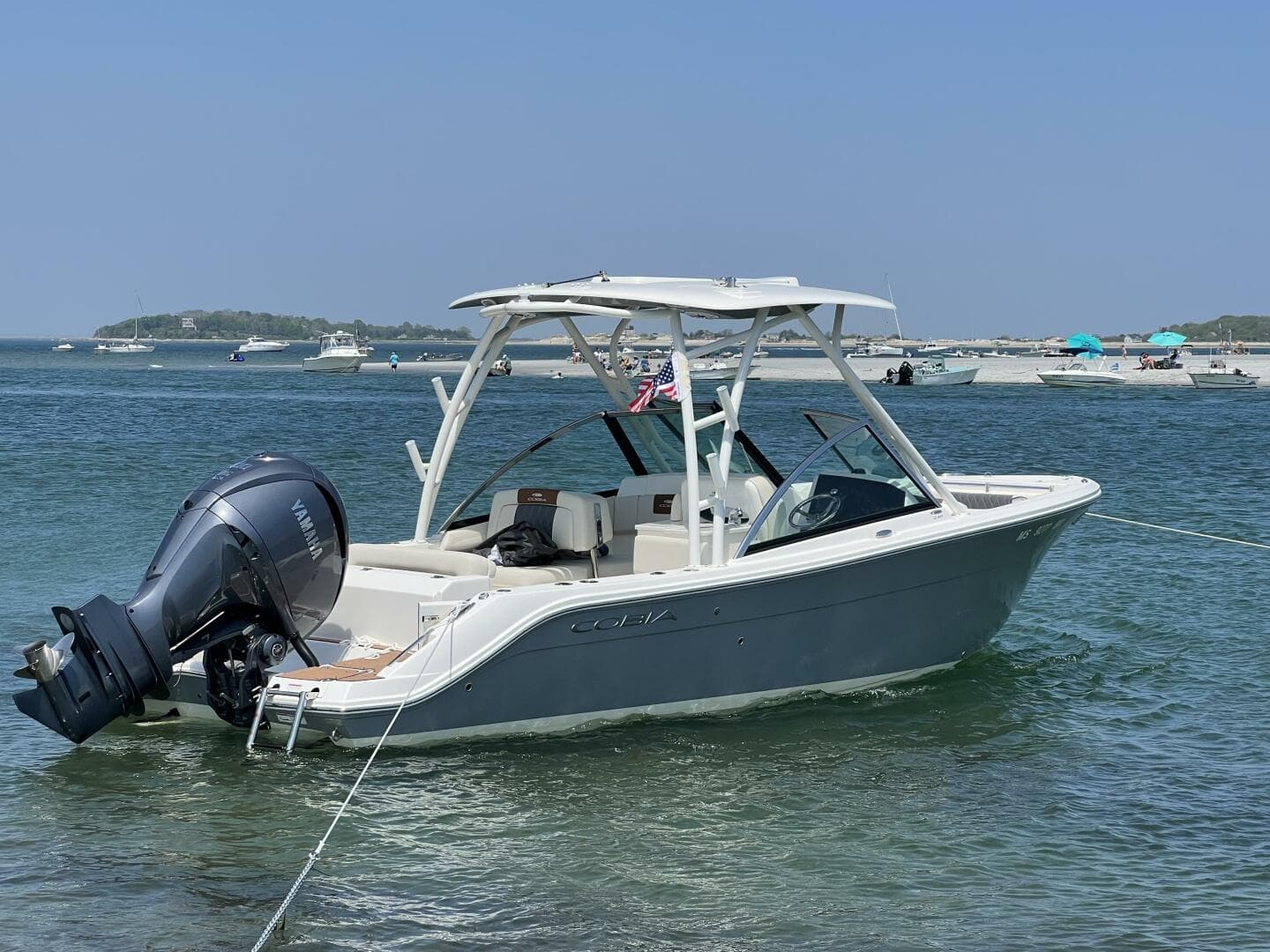 2022 Cobia 240 DC — photo 10