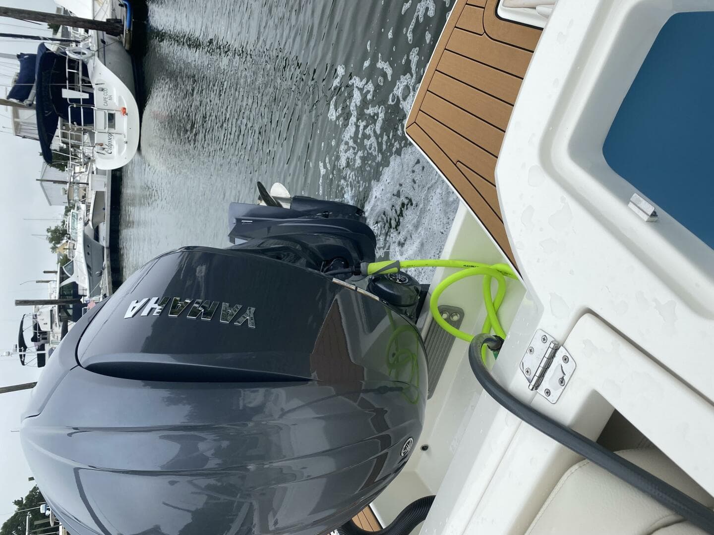 2022 Cobia 240 DC — photo 7