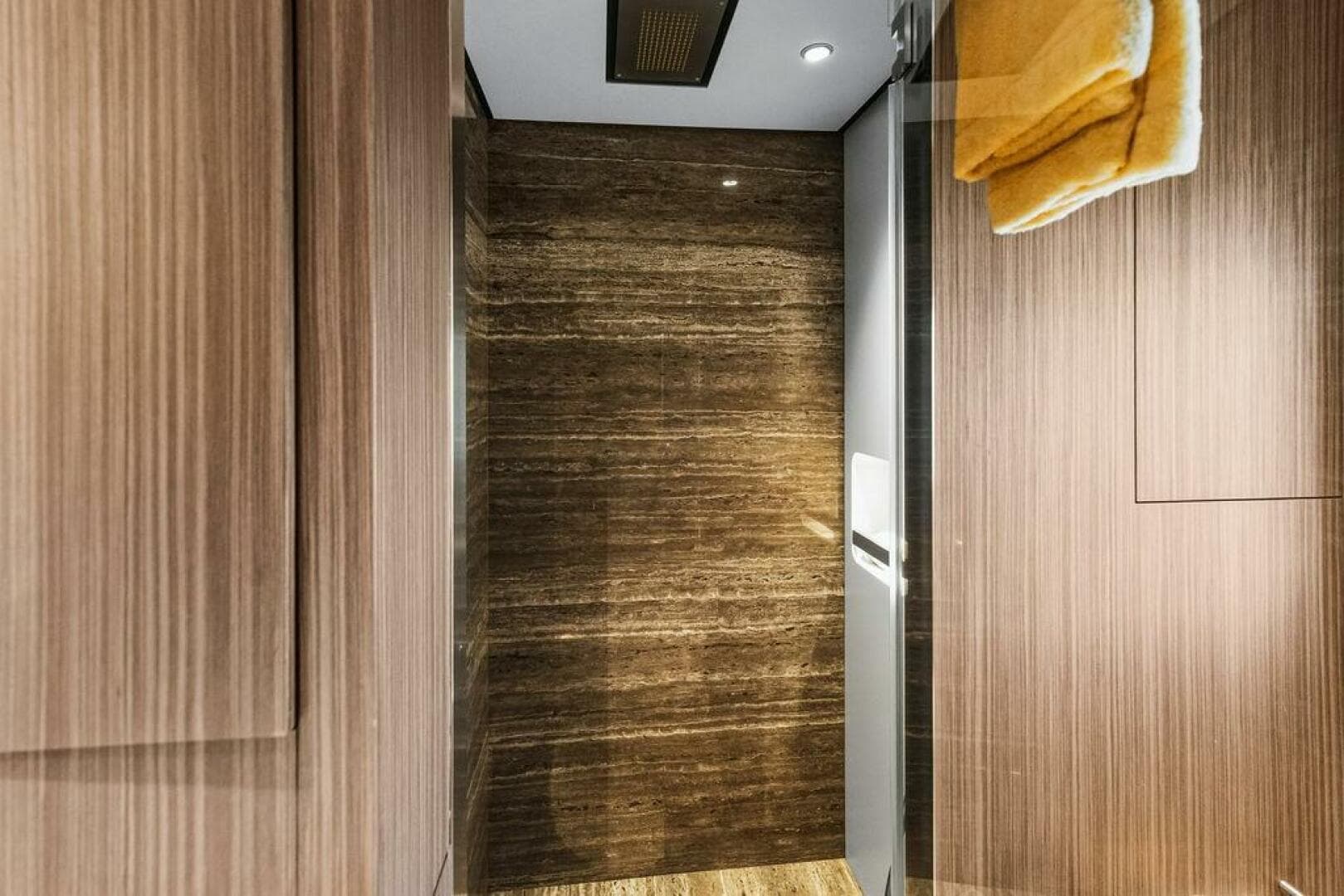 2018 Custom Line 120 — photo 111