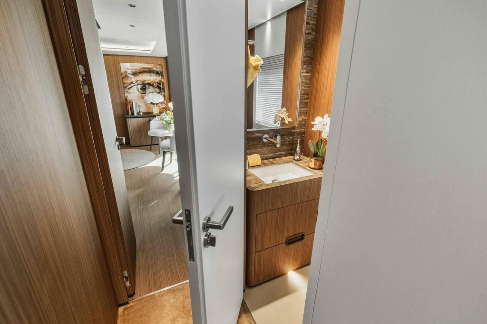 2018 Custom Line 120 — photo 85