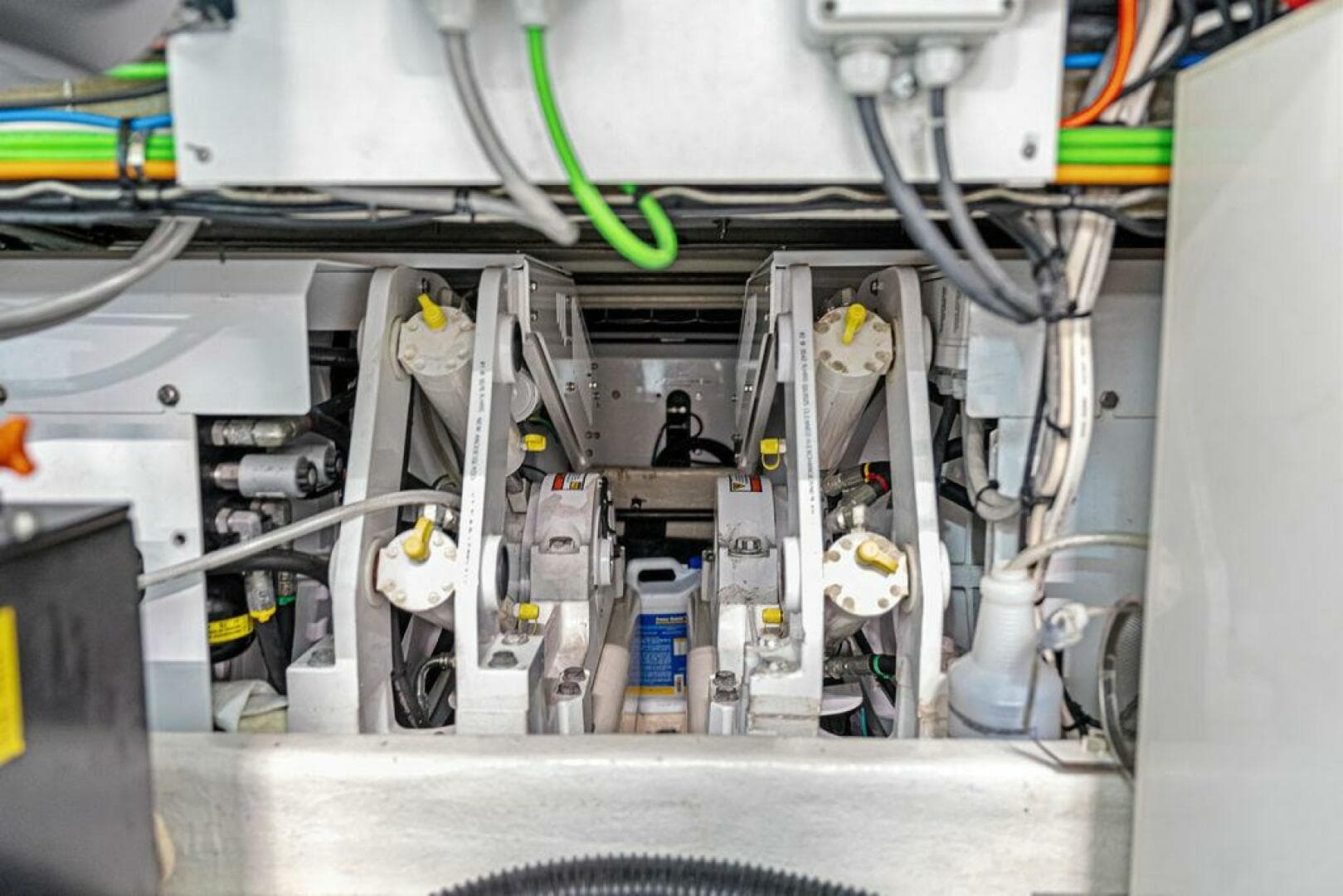 2018 Custom Line 120 — photo 128