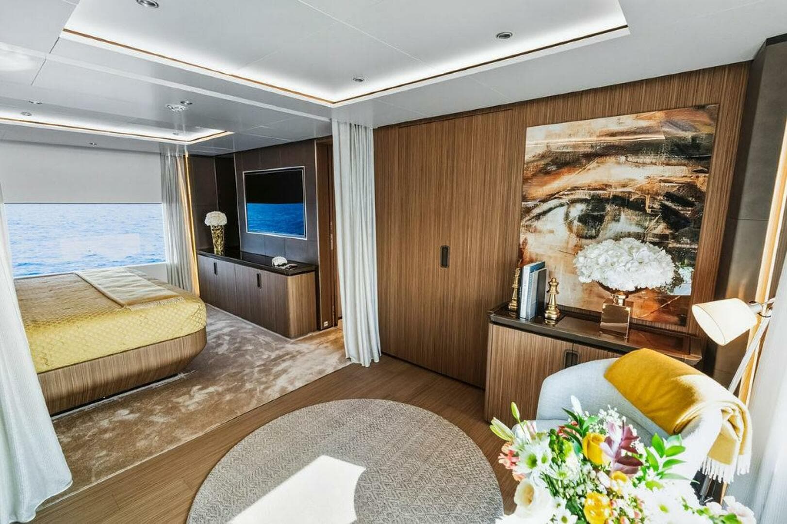 2018 Custom Line 120 — photo 78