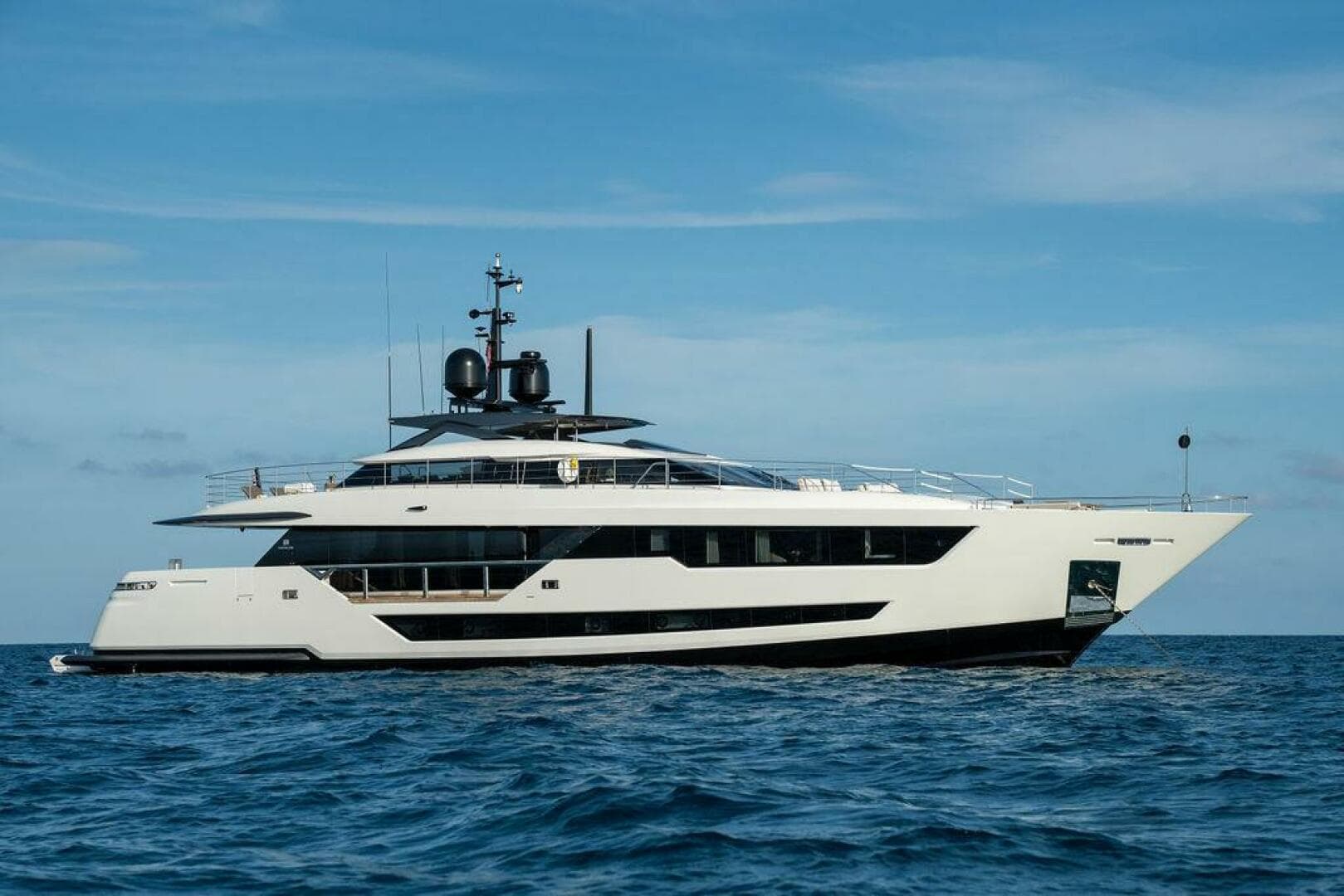 2018 Custom Line 120 — photo 4