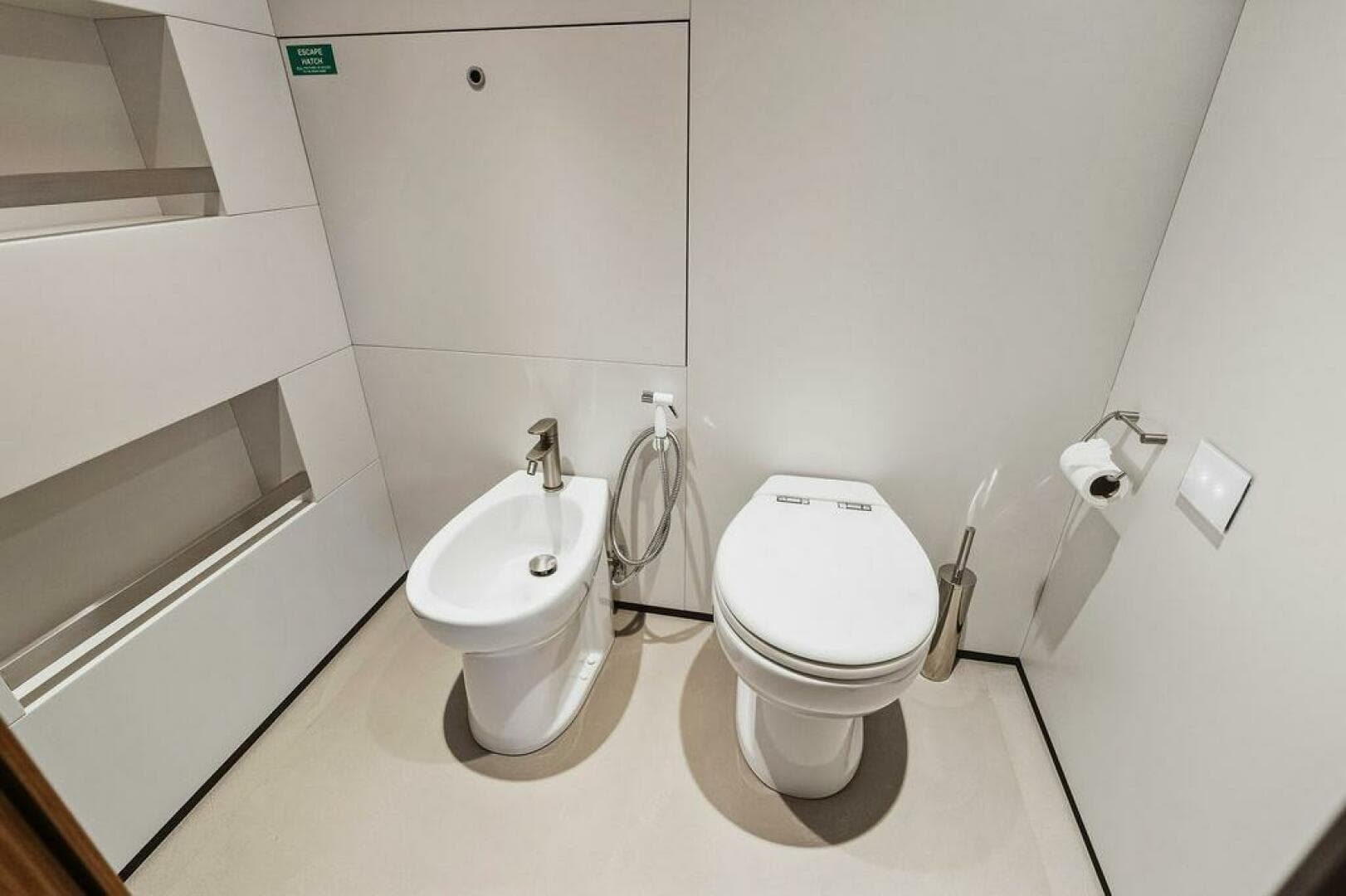 2018 Custom Line 120 — photo 100