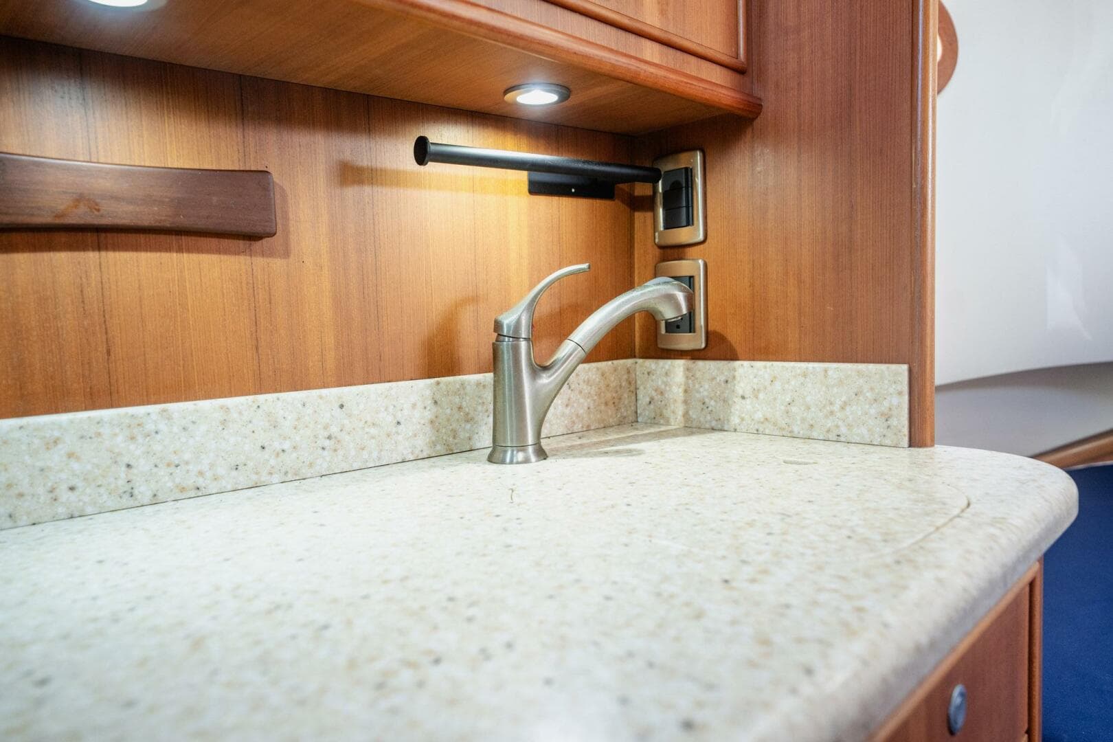 2015 Winter Custom Yachts W-18 — photo 15